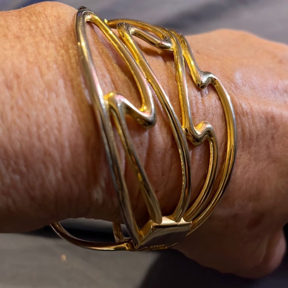 Vintage warm gold tone clamp bracelet